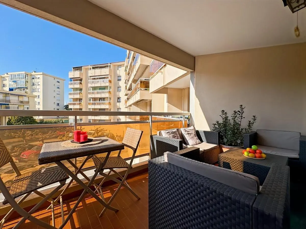 Cosy T1 A 5 Minutes Des Plages Frejus 0*,  France