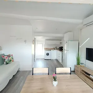 Appartement Au Centre De, Fréjus